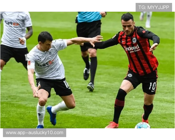 门兴格拉德巴赫迎战斯图加特,主队状态堪忧难阻客队强劲进攻 门兴格拉德巴赫迎战斯图加特,主队状态堪忧难阻客队强劲进攻