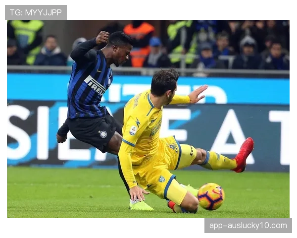 热那亚2-0弗罗西诺内，古德蒙德松点射锁定胜局