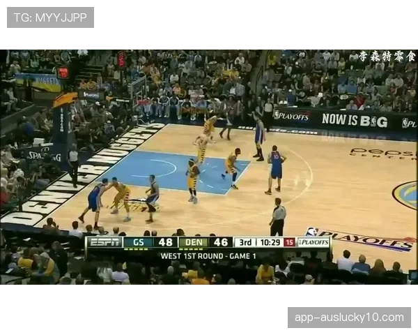 历史时刻：斯蒂芬-库里命中职业生涯第4000记三分球